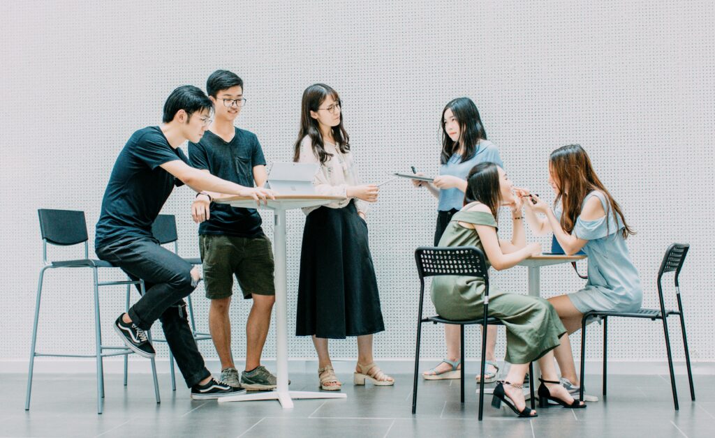 Focus Group Discussion adalah salah satu instumen penelitian kualitatif.