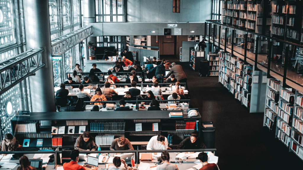 Apa Itu Double Degree? Pengertian, Keuntungan, dan Ketentuannya